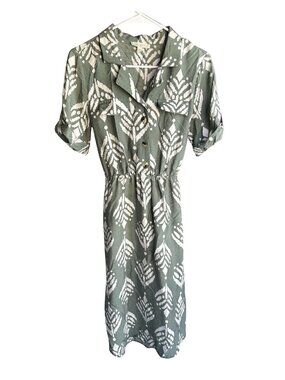 Moon Maven Sage Green Short Sleeve Dress with Buttons & Tie Waist Size Large,